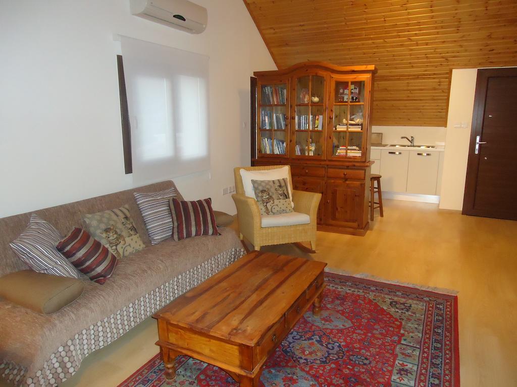Petralona Apartment Agios Athanasios Zimmer foto