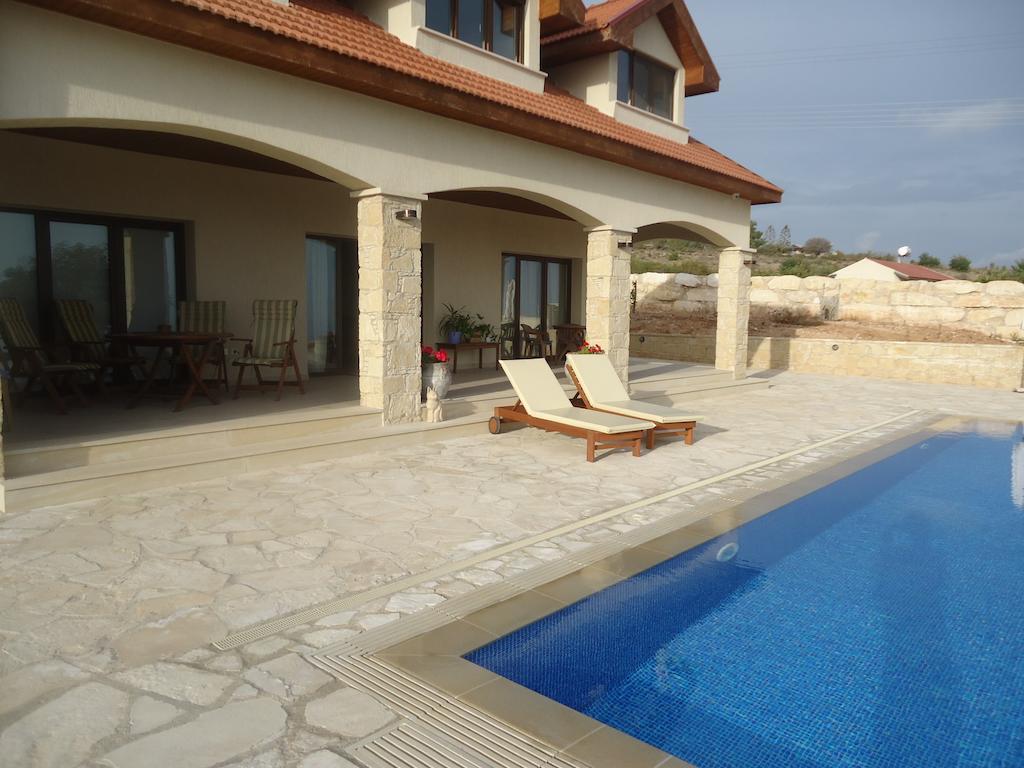 Petralona Apartment Agios Athanasios Exterior foto